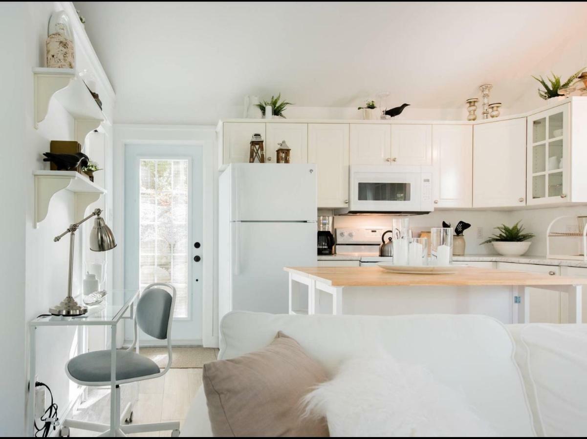 Mahone Bay Hide-Away Apartment Exterior photo