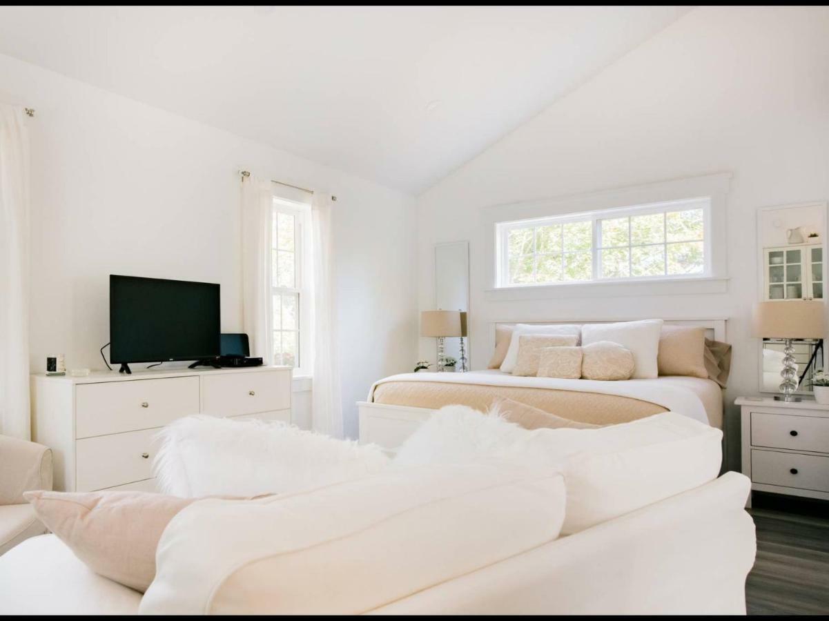 Mahone Bay Hide-Away Apartment Exterior photo